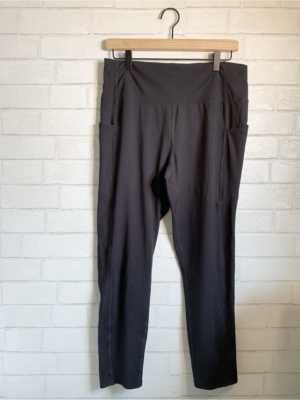 Workshop Republic Clothing Black High-Rise Leggings with  Side Pockets